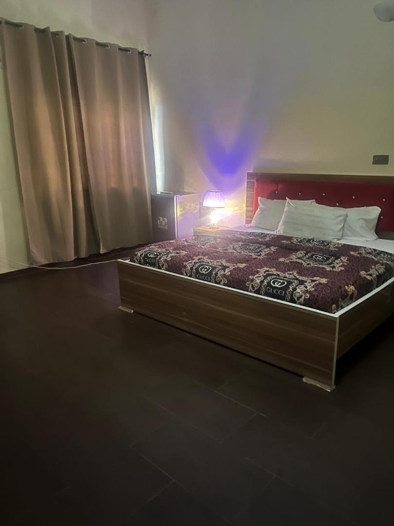 Hotel Adonai Ltd Benin City Dış mekan fotoğraf